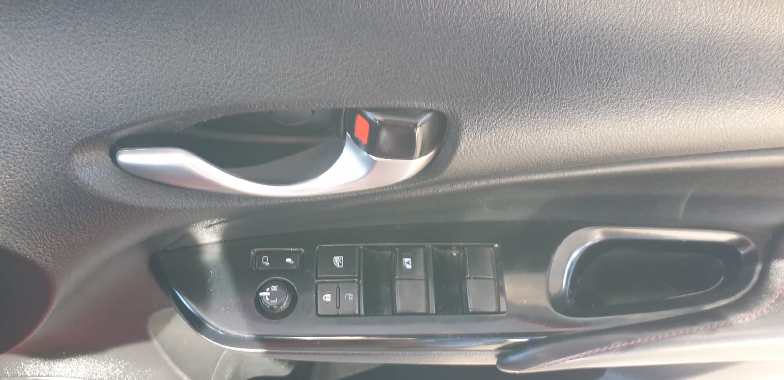 Toyota Yaris 1.5 Sport 5Door