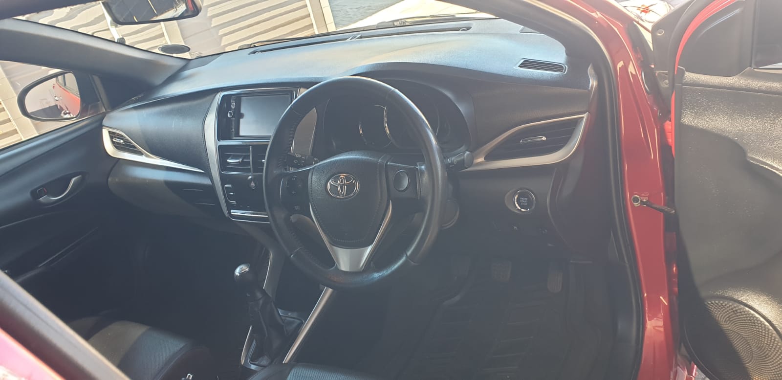 Toyota Yaris 1.5 Sport 5Door