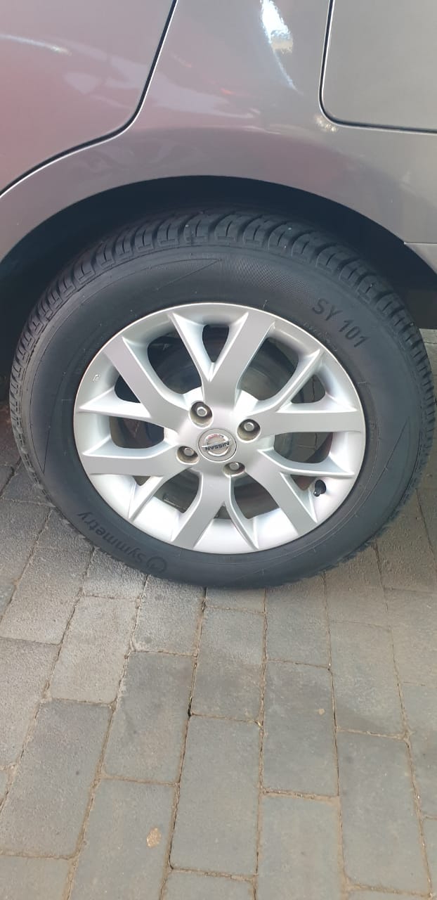 NISSAN